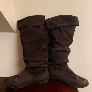 Nine West Chocolate Brown Suede Flat Boots size 8